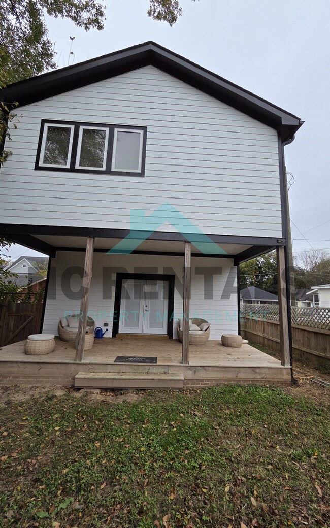 Building Photo - 1501 E Jones St