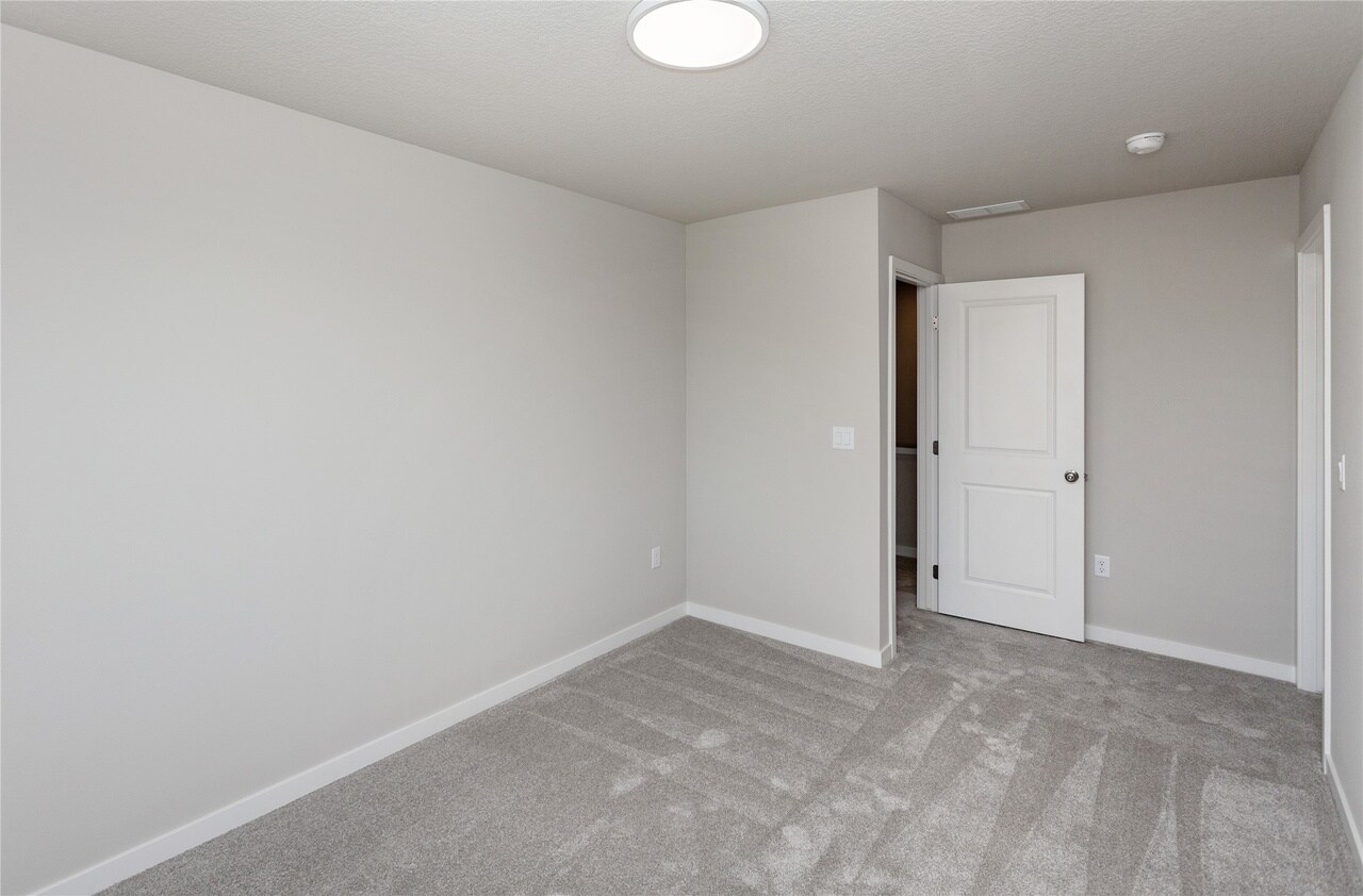 Building Photo - 6129 Tungsten Dr