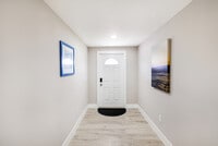 Building Photo - Englewood Padsplit Co-living Affordable Ho...