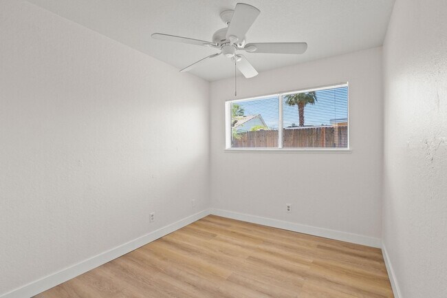 Building Photo - 73425 San Nicholas Ave