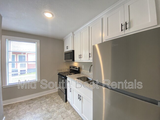 Building Photo - 808 Jane Dr