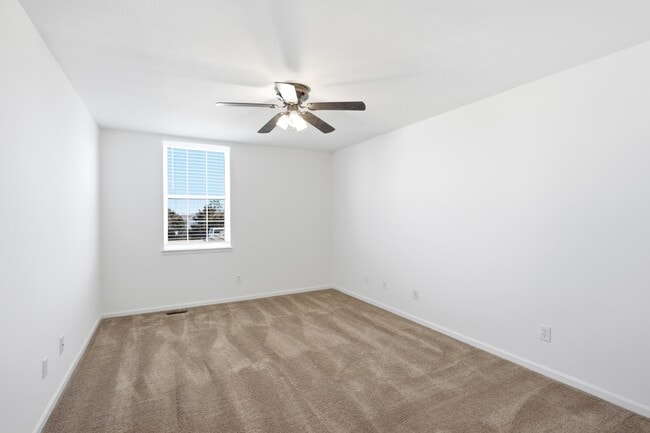 Building Photo - 3509 La Mesa Dr