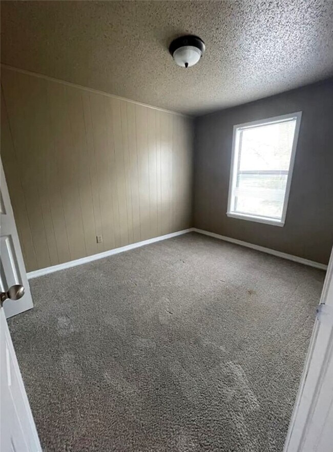 Building Photo - 775 W Sycamore St