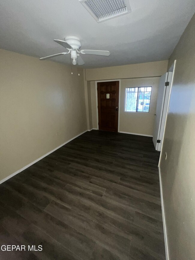 Building Photo - 3017 Altura Ave