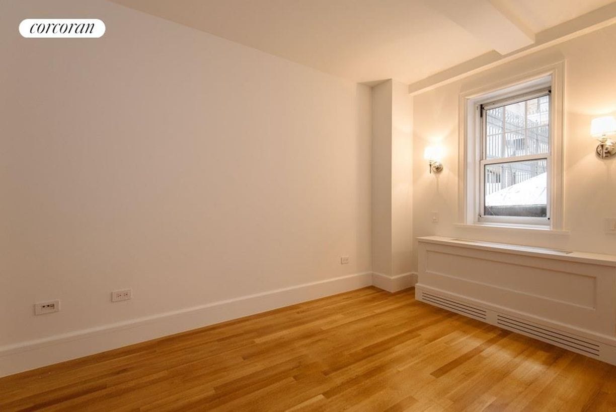 Building Photo - 27 W 72nd St