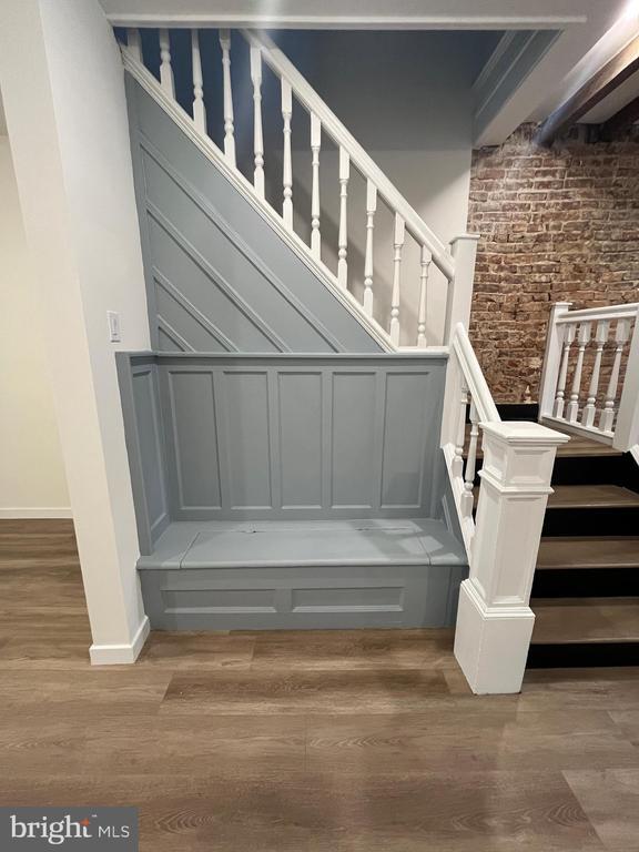 Building Photo - 5712 Cedar Ave