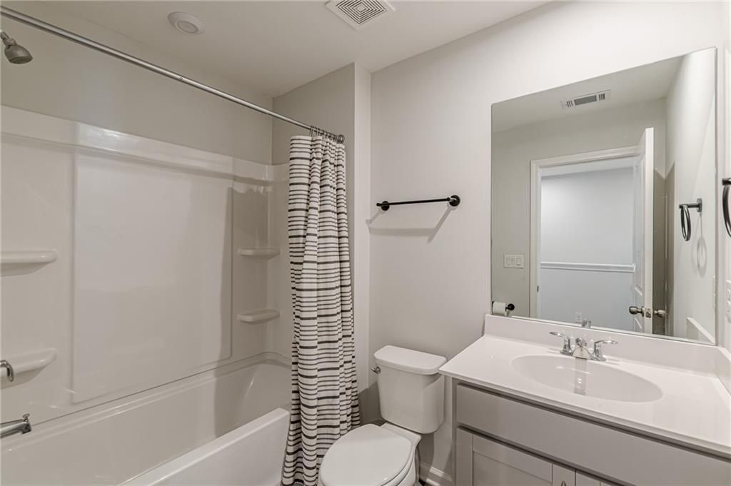 Building Photo - 1205 Skylar Ln SE