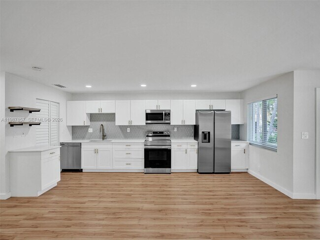 Building Photo - 932 Mandarin Isle