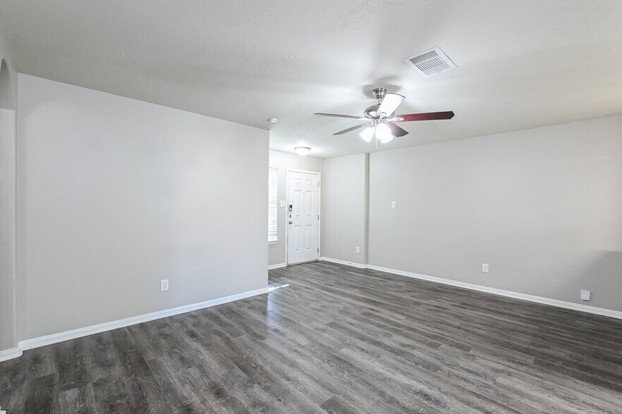 Building Photo - 21446 Wilona Way