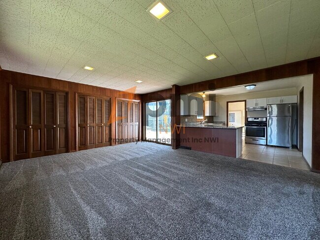 Building Photo - 202 E 250 S