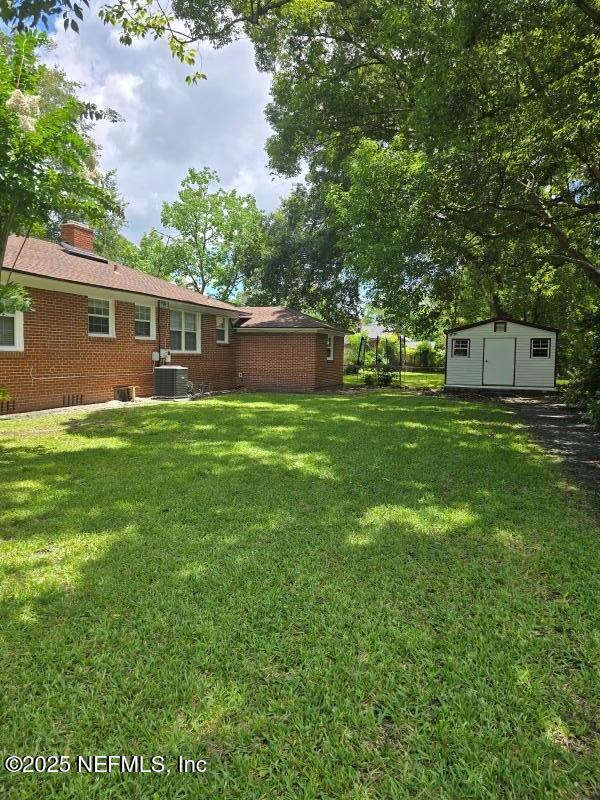 Building Photo - 5256 Astral St