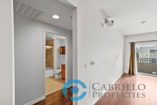 Building Photo - 2330 1st Ave