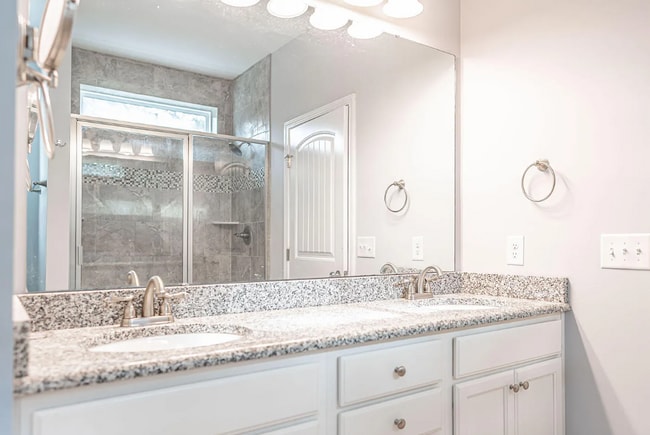 Building Photo - 2 Sawmill Ct