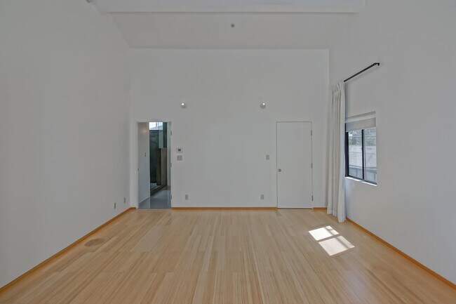 Building Photo - 522 Grand Blvd
