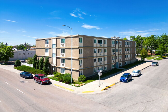 Building Photo - 925 1st Ave N