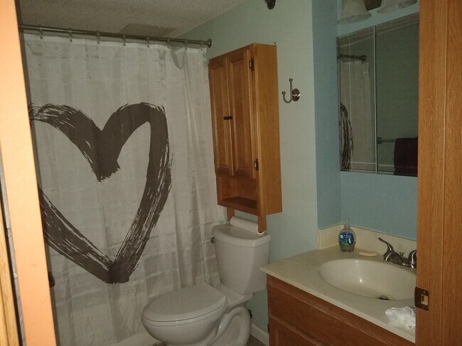 Bathroom - 6500 Woodlake Dr