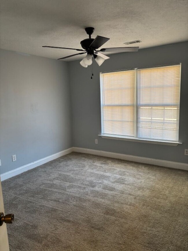 Building Photo - Spacious 4BR North Augusta Rental – Move-I...