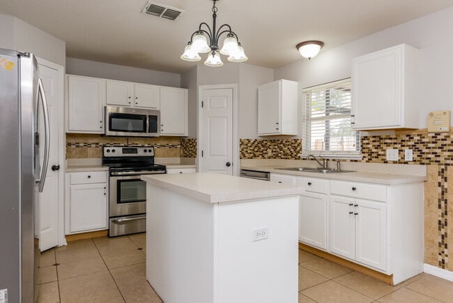 Building Photo - 4951 Silver Thistle Ln