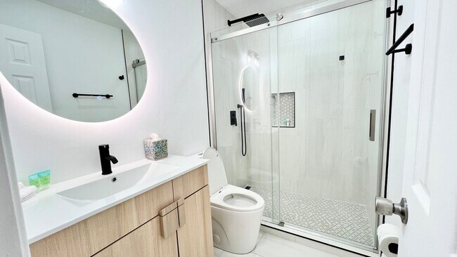 Building Photo - 1875 Terrace Lake Dr