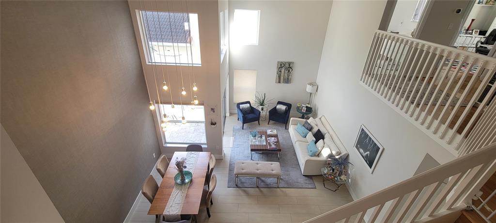 Building Photo - 1055 Yellow Birch Ter