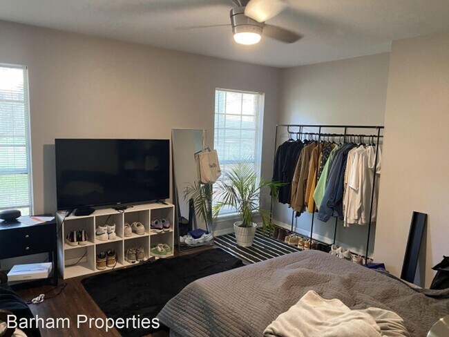 Building Photo - 3 br, 2 bath House - 3930 Timberwood Dr.