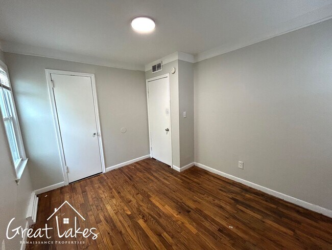 Building Photo - Lovely 2 Bedroom 1 Bathroom now available for rent