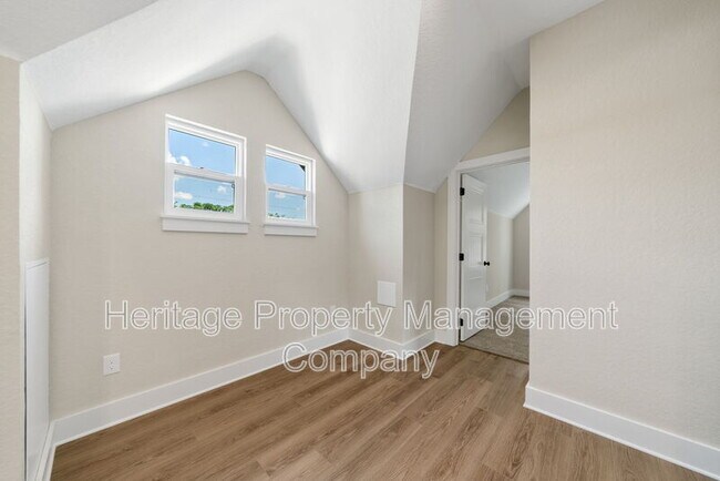 Building Photo - 315 Tilden St