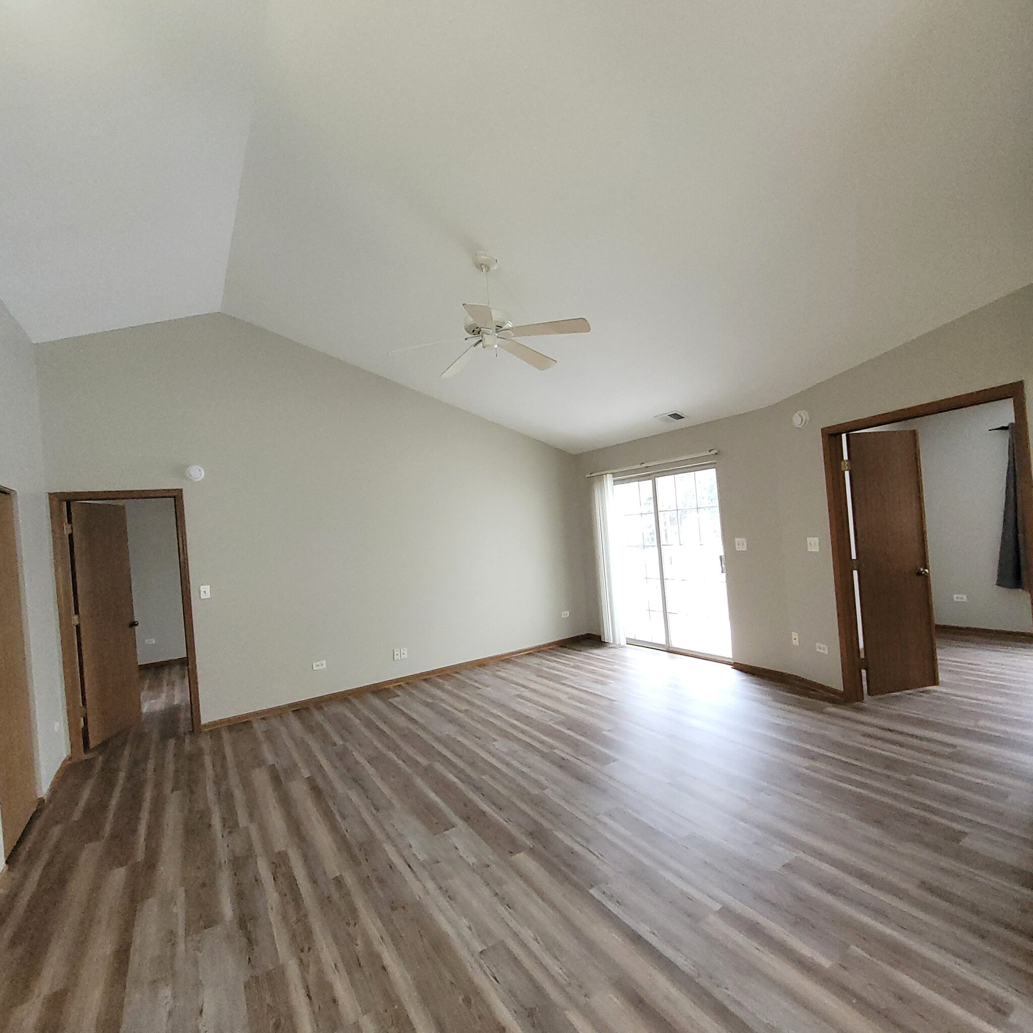 Building Photo - 1934 Heron Ave