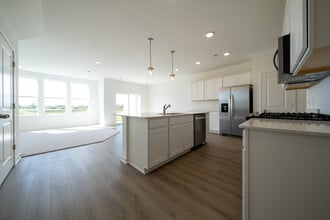 Building Photo - 10429 Ithaca Ln N