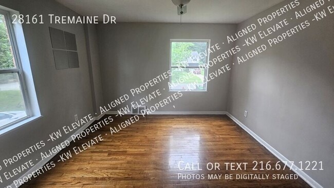 Building Photo - 28161 Tremaine Dr