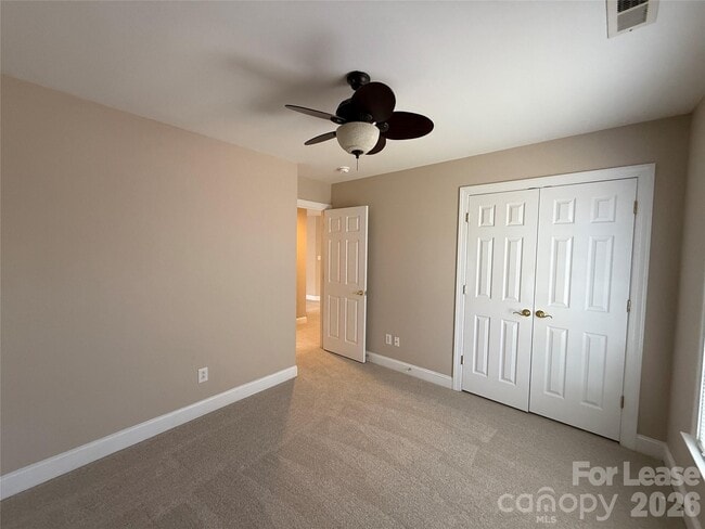 Building Photo - 3993 Lake Shore Rd S