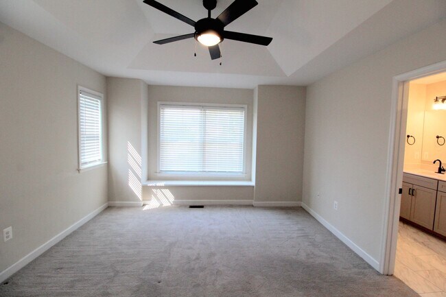 Building Photo - Spacious 4 Bedroom, 3.5 Bath Townhome with...