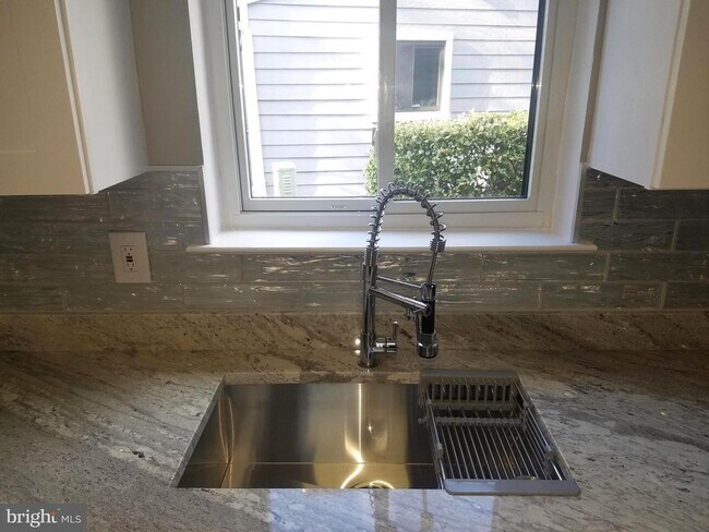 Kitchen view - 1897A Villaridge Dr
