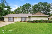 Building Photo - 213 Van Doren Dr