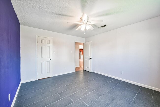 Building Photo - 16031 Birch Vale Dr