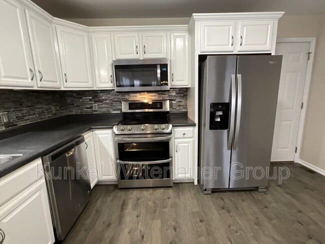 Building Photo - 601 Whetstone Ln