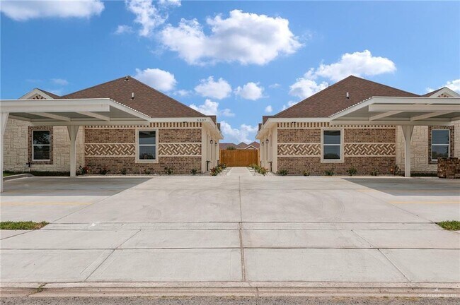 Primary Photo - 3307 Aurora Ln