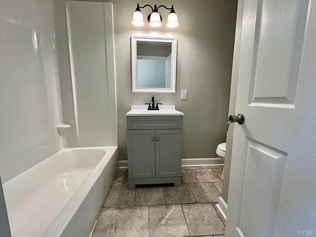 Building Photo - 207 V.E.S. Rd