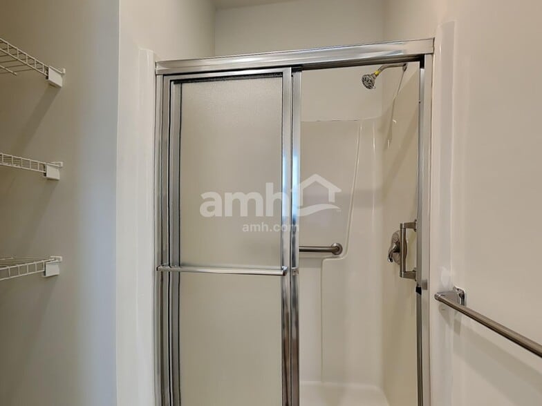 Building Photo - 108 Cameron Way Cir