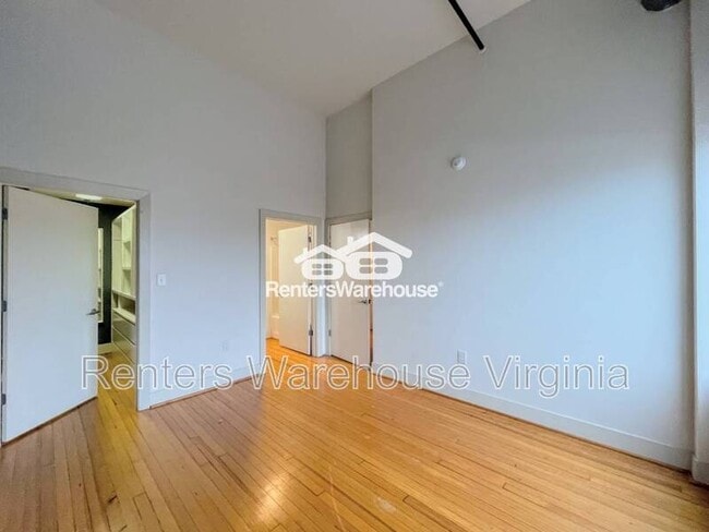Building Photo - 500 Granby St