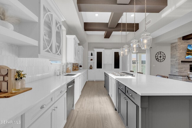 Building Photo - 14608 Pebble Hills Blvd