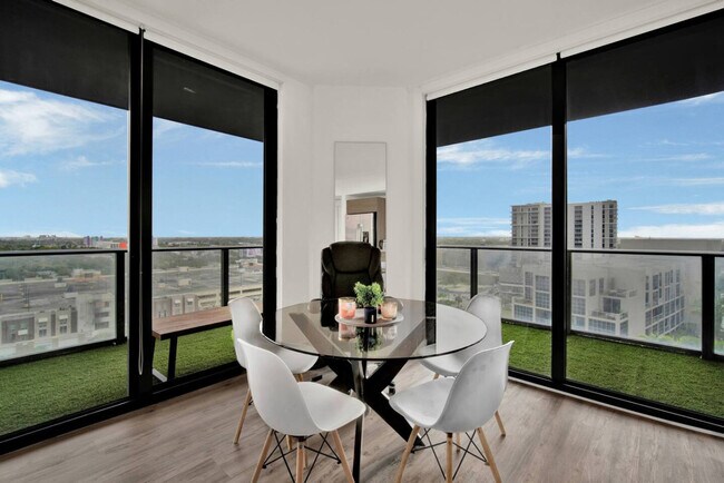 Building Photo - 121 NE 34th St