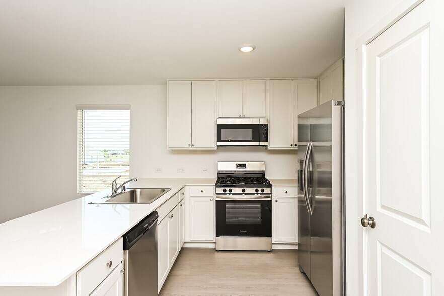 Building Photo - 10728 Gun Barrel St