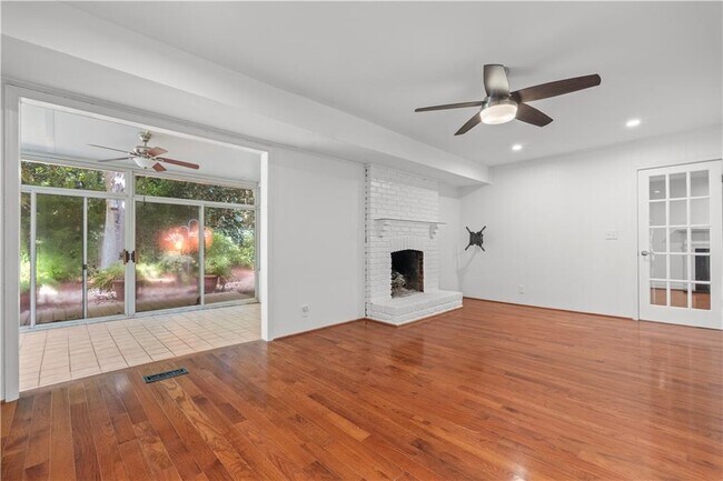 Building Photo - 78 Pheasant Dr SE