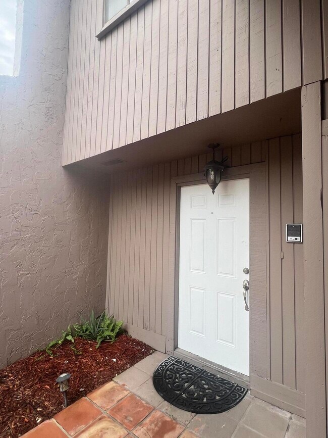 Building Photo - 12398 Westhampton Cir