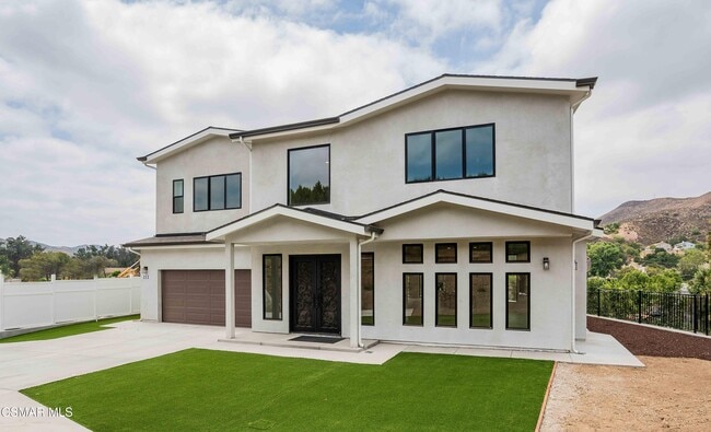 Building Photo - 252 Capri Dr