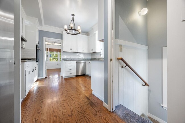 Building Photo - 826 Walnut Ave