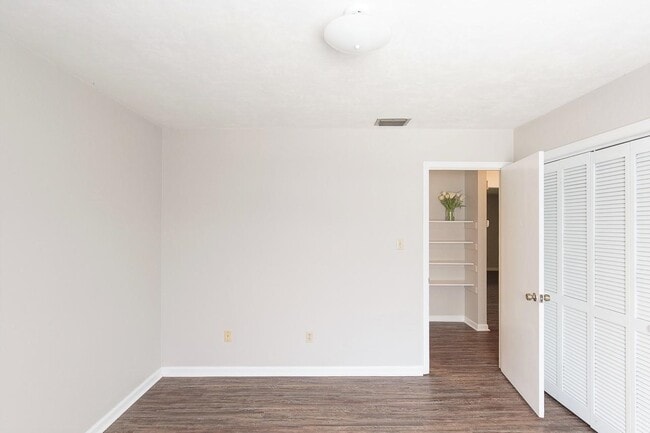 Building Photo - 671 Holyoke Ct