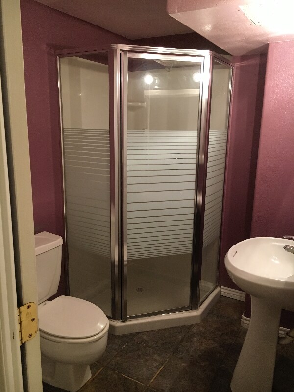 Building Photo - 5340 Vale Dr