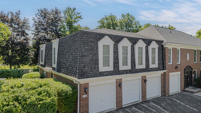Building Photo - 831 Garfield Ave